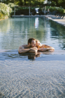 Serignan Plage Nature - Baden - Paar im Infinity-Pool