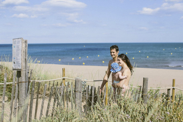 
                    Serignan Plage Nature - Campsite - To the beach
                