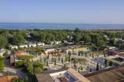 
Serignan Plage Nature - Campsite - View of the balneotherapy and the sea
