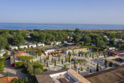 Serignan Plage Nature - Anlage - Blick auf den Balneo-Bereich und das Meer