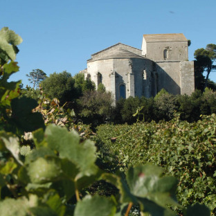 Camping Serignan Plage Herault Region Cathedrale Villeneuve-l&egrave;s-Maguelone