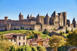 Camping Serignan Plage Herault Region Carcassonne Cite medievale