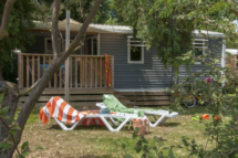 Serignan Plage Nature - Entdeckung des Naturismus - Cottage Balnéo - Außenbereich und halbüberdachte Terrasse