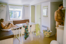 Serignan Plage Nature - Mobilhome Cottage 4/6 personnes - Cuisine et salon