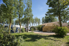 Serignan Plage Nature -Stellplätze Strand Clos de Ferrand - Stellplatz in Nähe der Sanitäranlagen