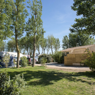Serignan Plage Nature - Standplaats strand Clos de Ferrand - Ligging dichtbij de sanitaire voorzieningen