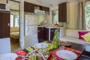 Serignan Plage Nature - Mobilhome Garrigue 6 personnes - salon