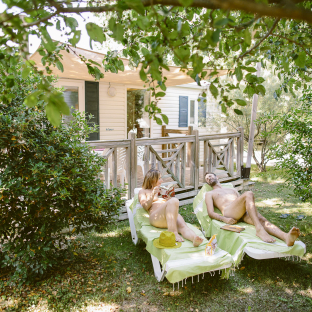 Serignan Plage Nature - Terrasse et vue ext&eacute;rieure